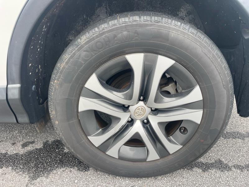Toyota RAV4 FWD 4dr LE (Natl) 2016