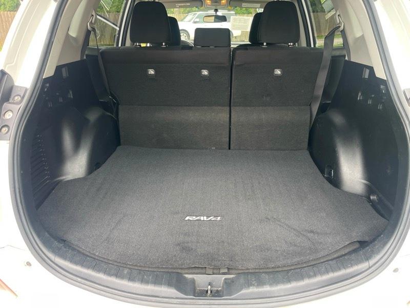 Toyota RAV4 FWD 4dr LE (Natl) 2016