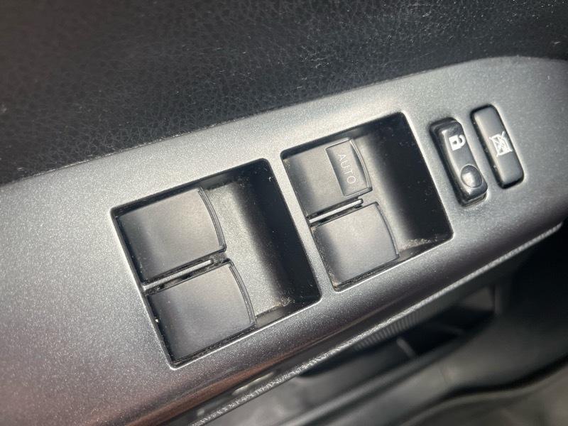 Toyota RAV4 FWD 4dr LE (Natl) 2016