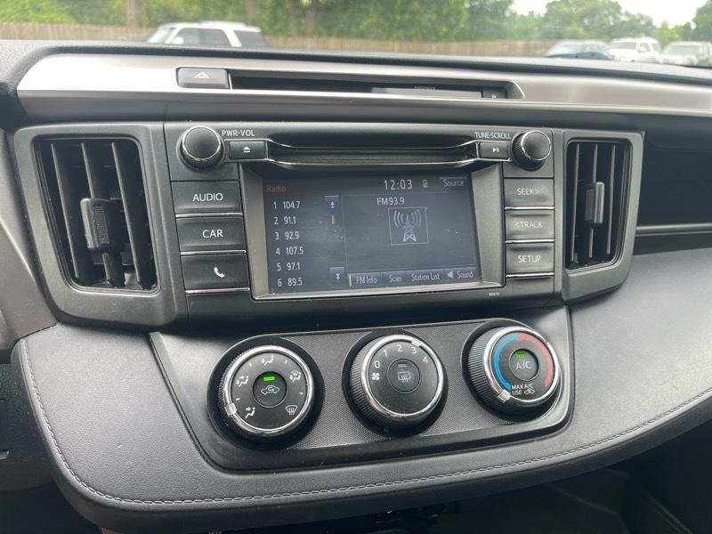 Toyota RAV4 FWD 4dr LE (Natl) 2016