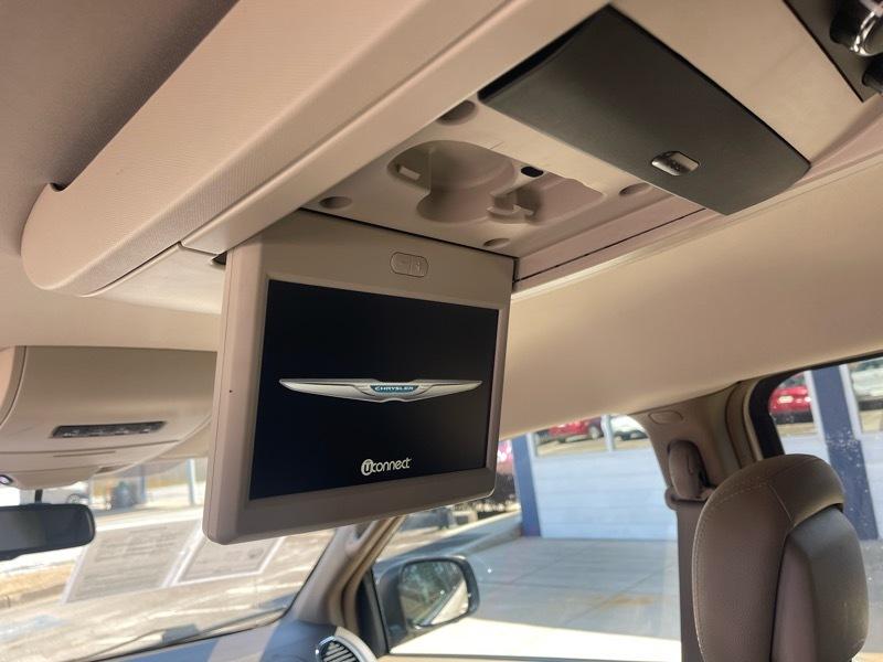 Chrysler Town & Country  2013