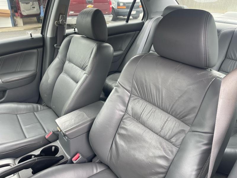Honda Accord Sdn EX-L V6 AT 2005