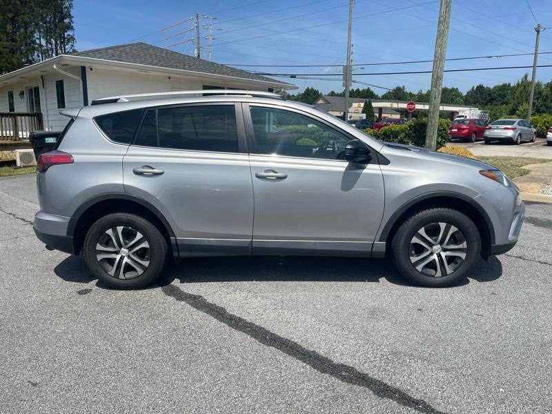 Toyota RAV4 FWD 4dr LE (Natl) 2016