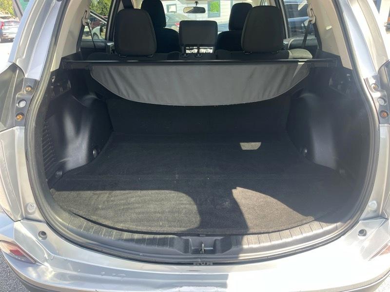 Toyota RAV4 FWD 4dr LE (Natl) 2016