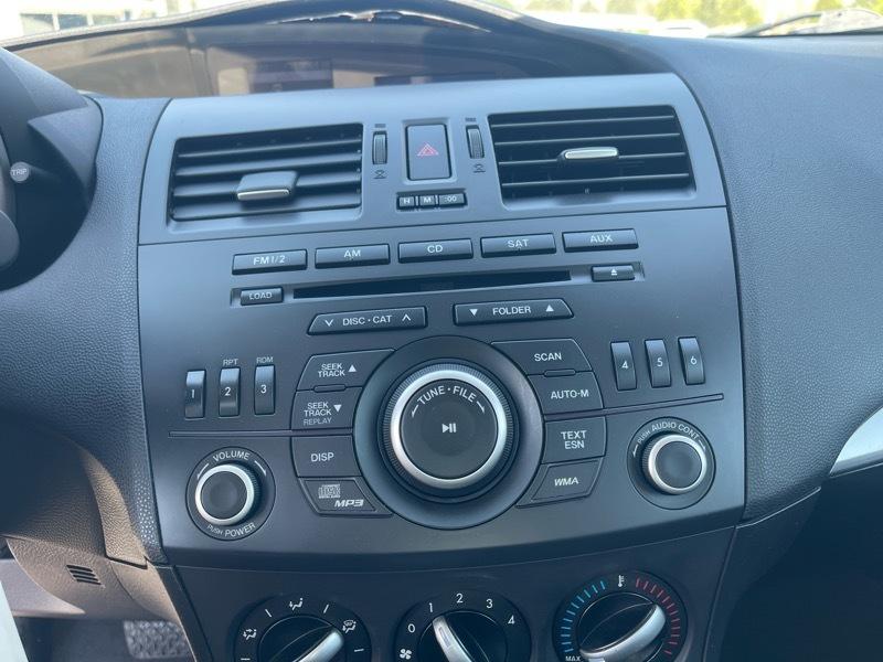 Mazda MAZDA3 4dr Sdn Auto i Touring 2012