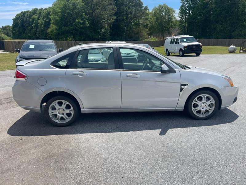 Ford Focus 4dr Sdn SES 2008