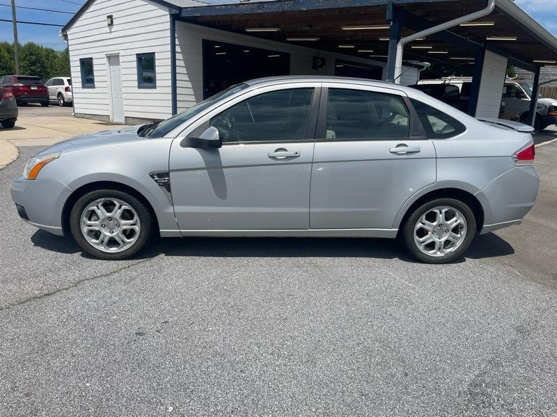 Ford Focus 4dr Sdn SES 2008