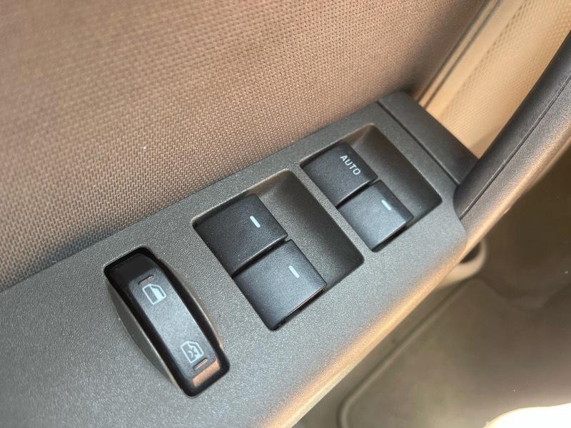 Ford Focus 4dr Sdn SES 2008