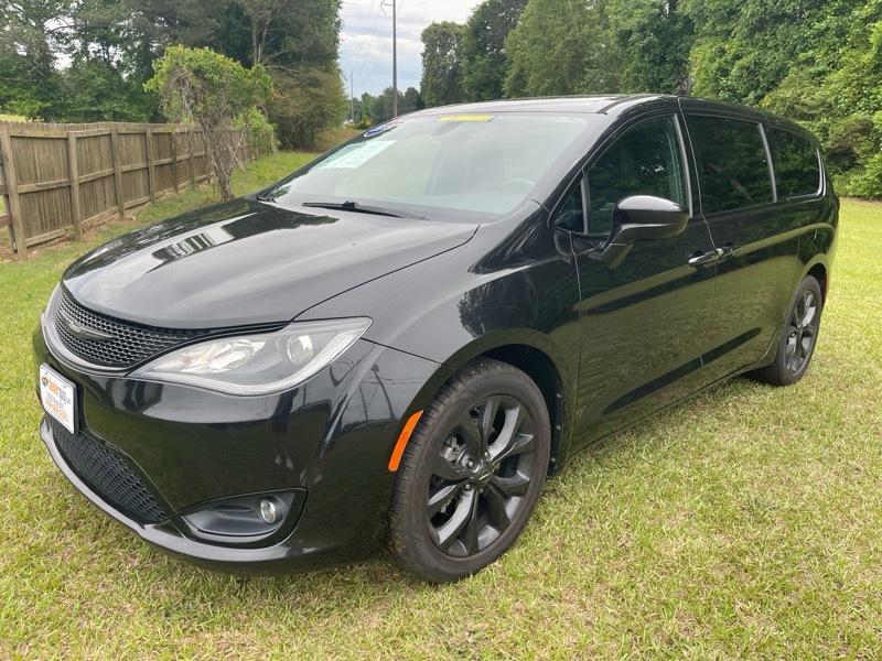 Chrysler Pacifica Touring Plus FWD 2019