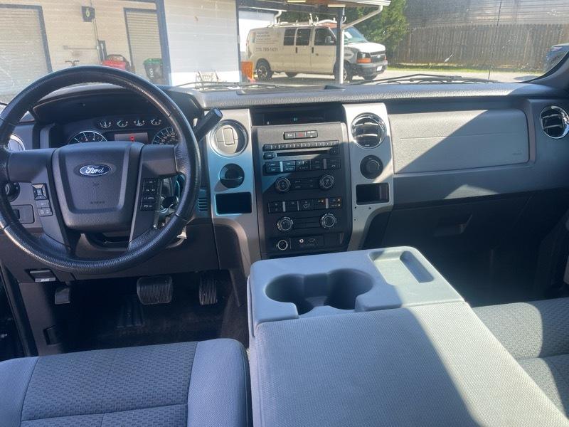 Ford F-150 2WD SuperCrew 145" Platinum 2011