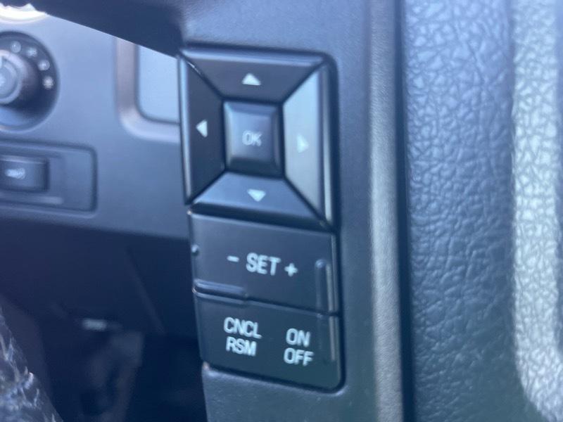 Ford F-150 2WD SuperCrew 145" Platinum 2011