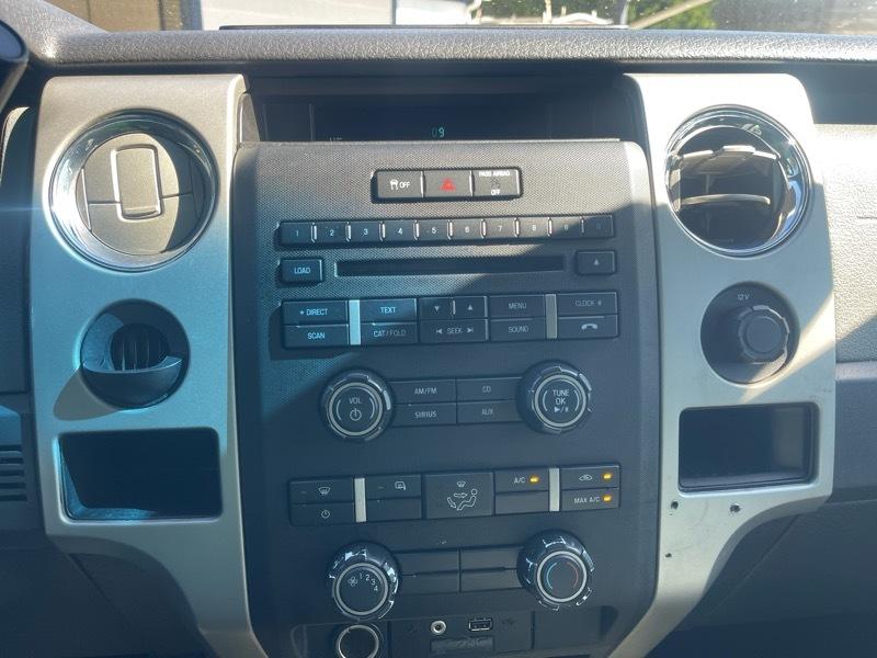 Ford F-150 2WD SuperCrew 145" Platinum 2011