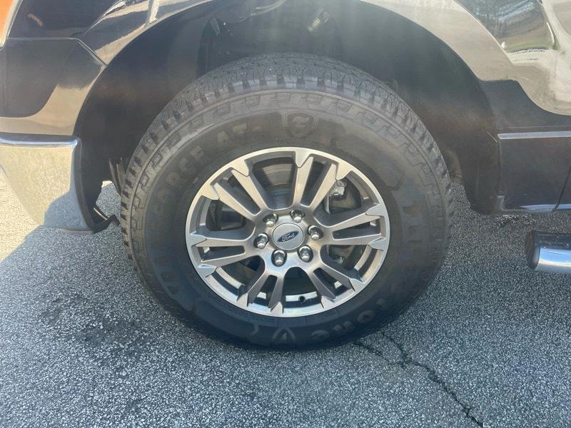 Ford F-150 2WD SuperCrew 145" Platinum 2011