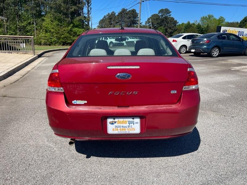 Ford Focus 4dr Sdn SE 2011