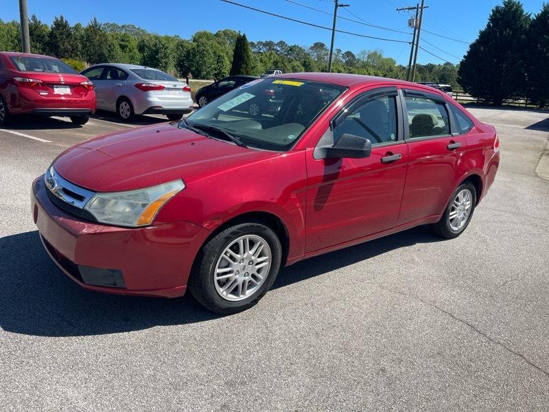 Ford Focus 4dr Sdn SE 2011