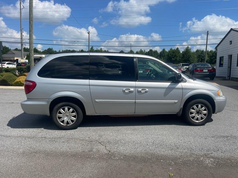 Chrysler Town & Country 4dr LWB Touring FWD 2005