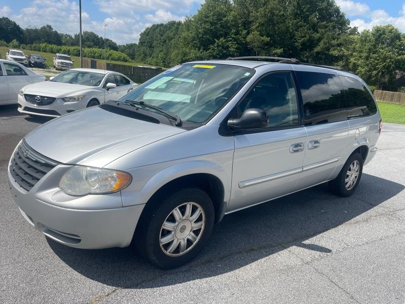 Chrysler Town & Country 4dr LWB Touring FWD 2005