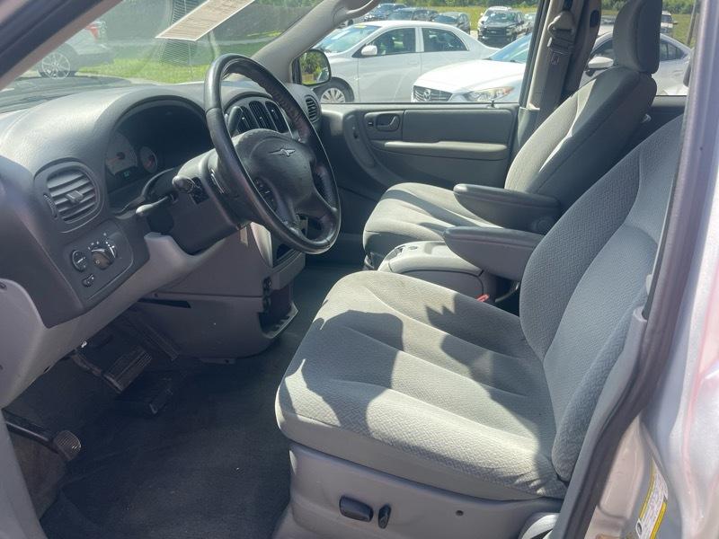 Chrysler Town & Country 4dr LWB Touring FWD 2005