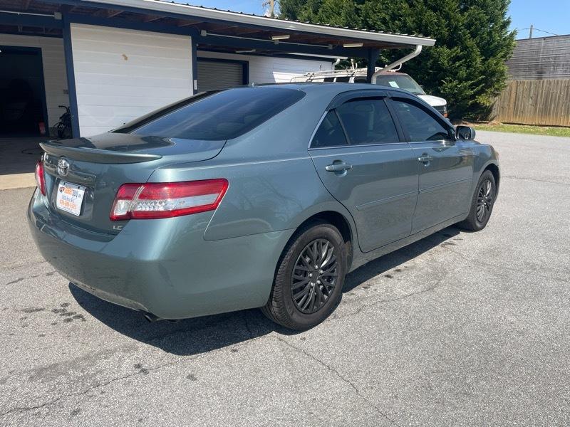 Toyota Camry 4dr Sdn I4 Man (Natl) 2010