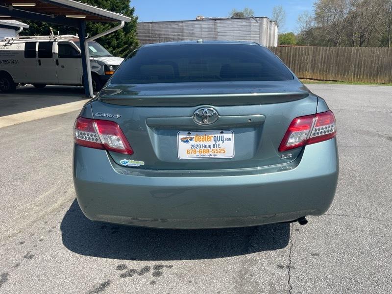 Toyota Camry 4dr Sdn I4 Man (Natl) 2010