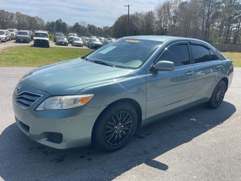 Toyota Camry 4dr Sdn I4 Man (Natl) 2010