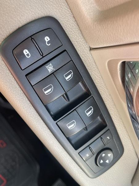 Dodge Ram 1500 SLT 2WD 2010