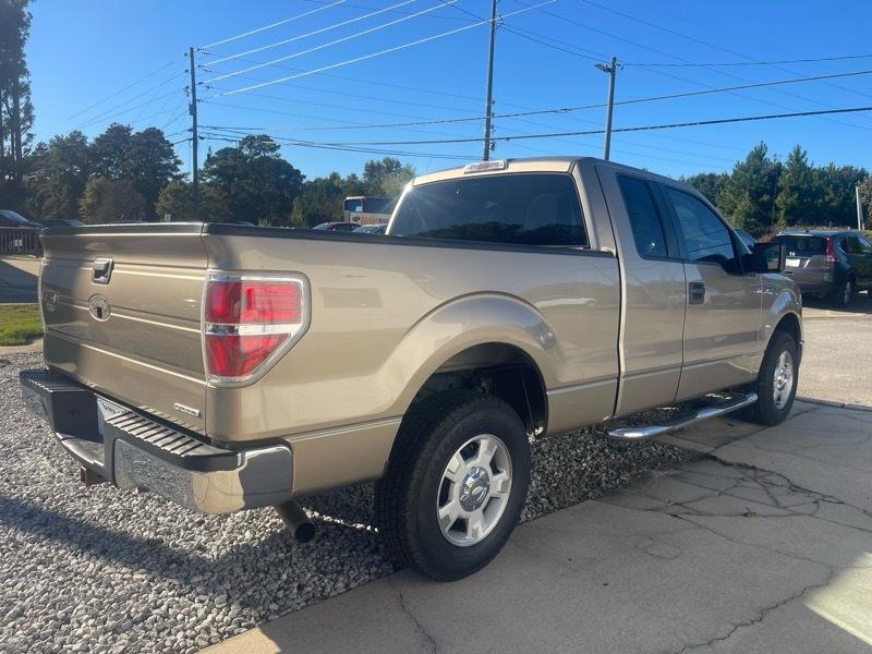 Ford F-150 2WD SuperCab 145" XLT 2011