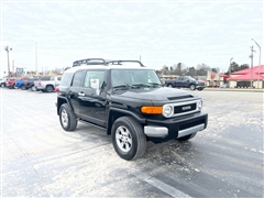 2011 Toyota FJ Cruiser  2011 Toyota FJ Cruiser