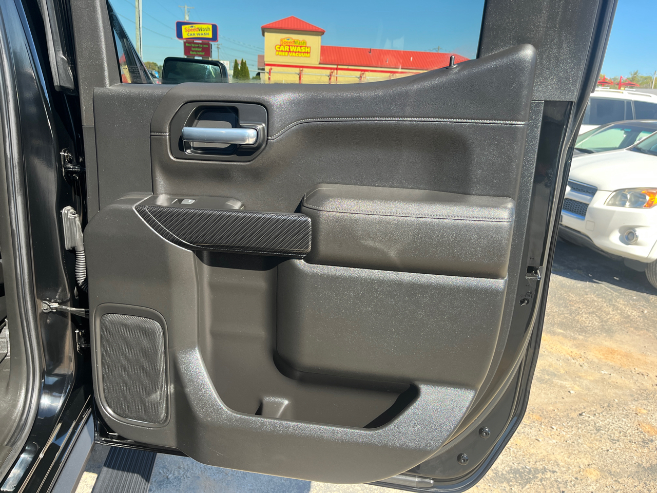 Chevrolet Silverado 1500 4WD Crew Cab 147" RST 2021 Chevrolet Silverado 1500 4WD Crew Cab 147" RST 2021