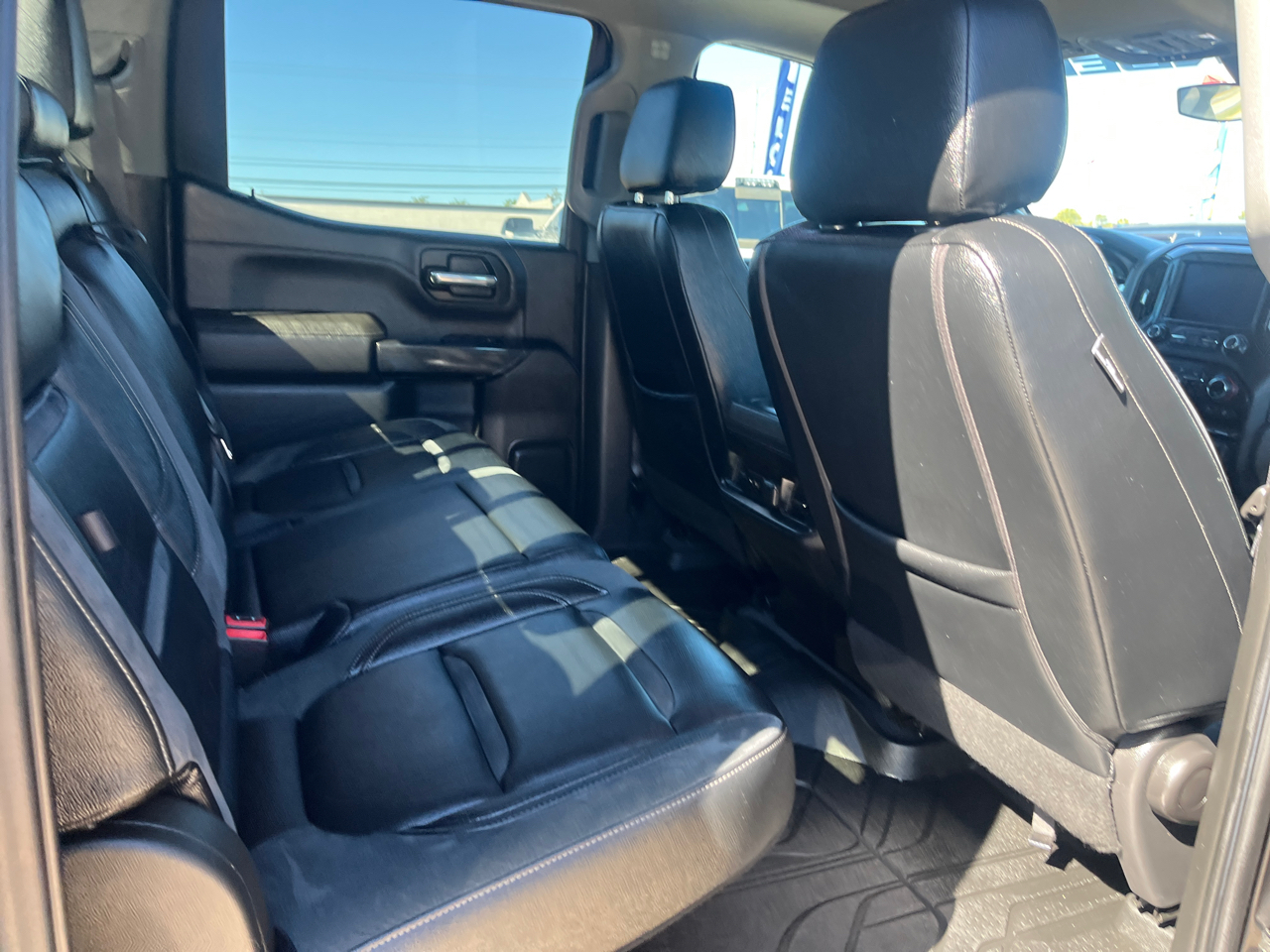 Chevrolet Silverado 1500 4WD Crew Cab 147" RST 2021 Chevrolet Silverado 1500 4WD Crew Cab 147" RST 2021