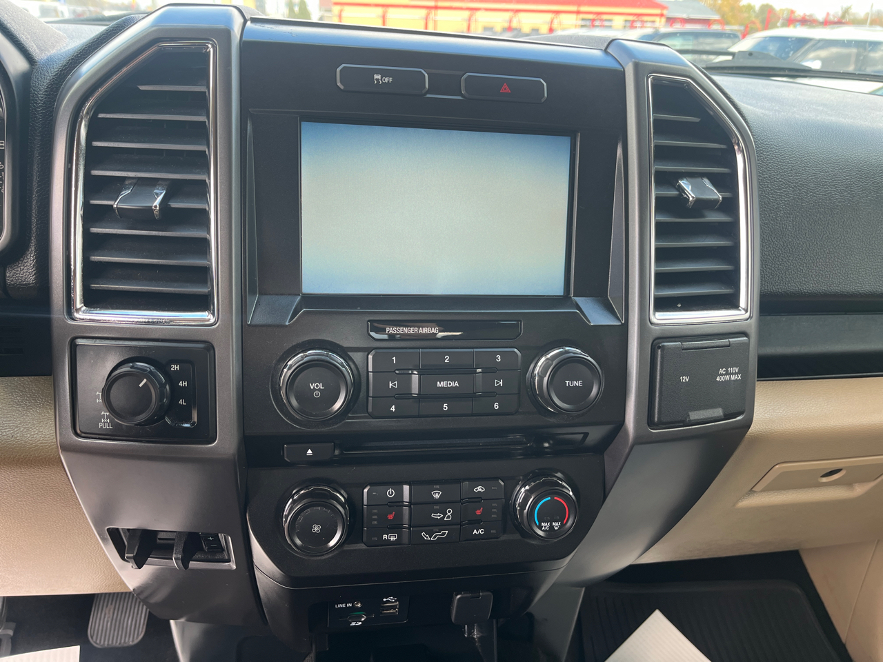 Ford F-150 4WD SuperCrew 145" XLT 2015 Ford F-150 4WD SuperCrew 145" XLT 2015