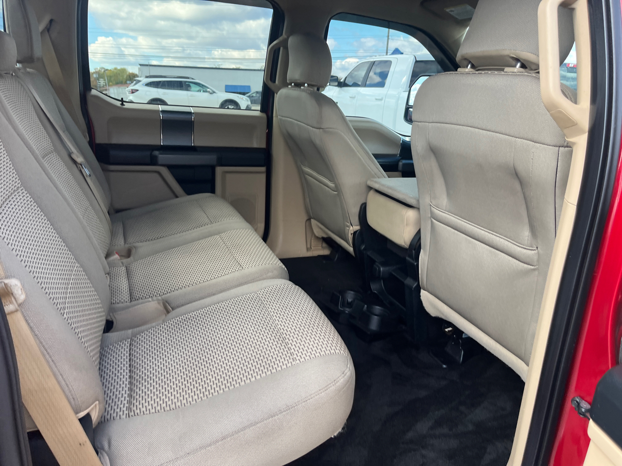 Ford F-150 4WD SuperCrew 145" XLT 2015 Ford F-150 4WD SuperCrew 145" XLT 2015