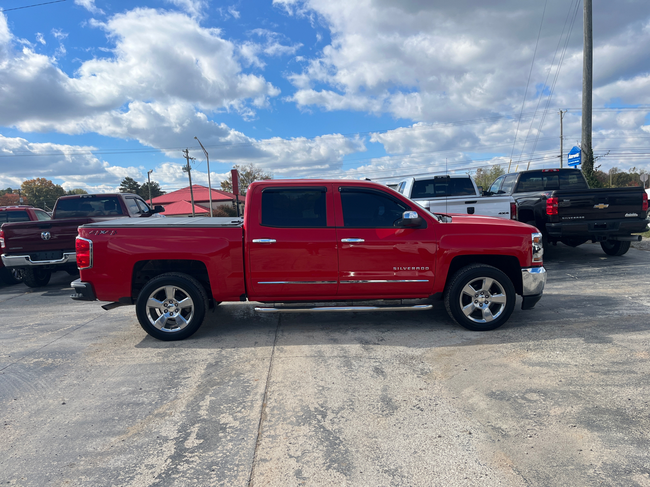 Chevrolet Silverado 1500 4WD Crew Cab 143.5" LT w/1LT 2018 Chevrolet Silverado 1500 4WD Crew Cab 143.5" LT w/1LT 2018