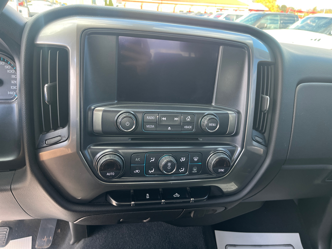 Chevrolet Silverado 1500 4WD Crew Cab 143.5" LT w/1LT 2018 Chevrolet Silverado 1500 4WD Crew Cab 143.5" LT w/1LT 2018