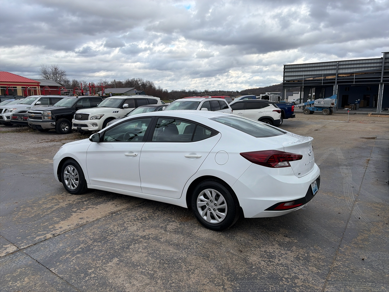 2019 Hyundai Elantra SE photo 4