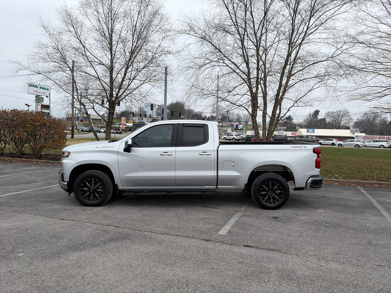 Chevrolet Silverado 1500 4WD Double Cab 147" LT 2020