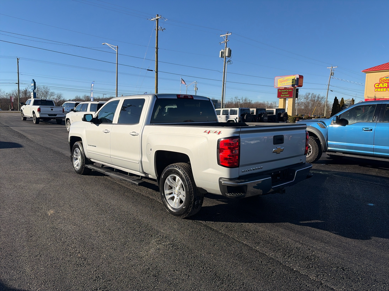 Chevrolet Silverado 1500 4WD Crew Cab 143.5" LT w/1LT 2016
