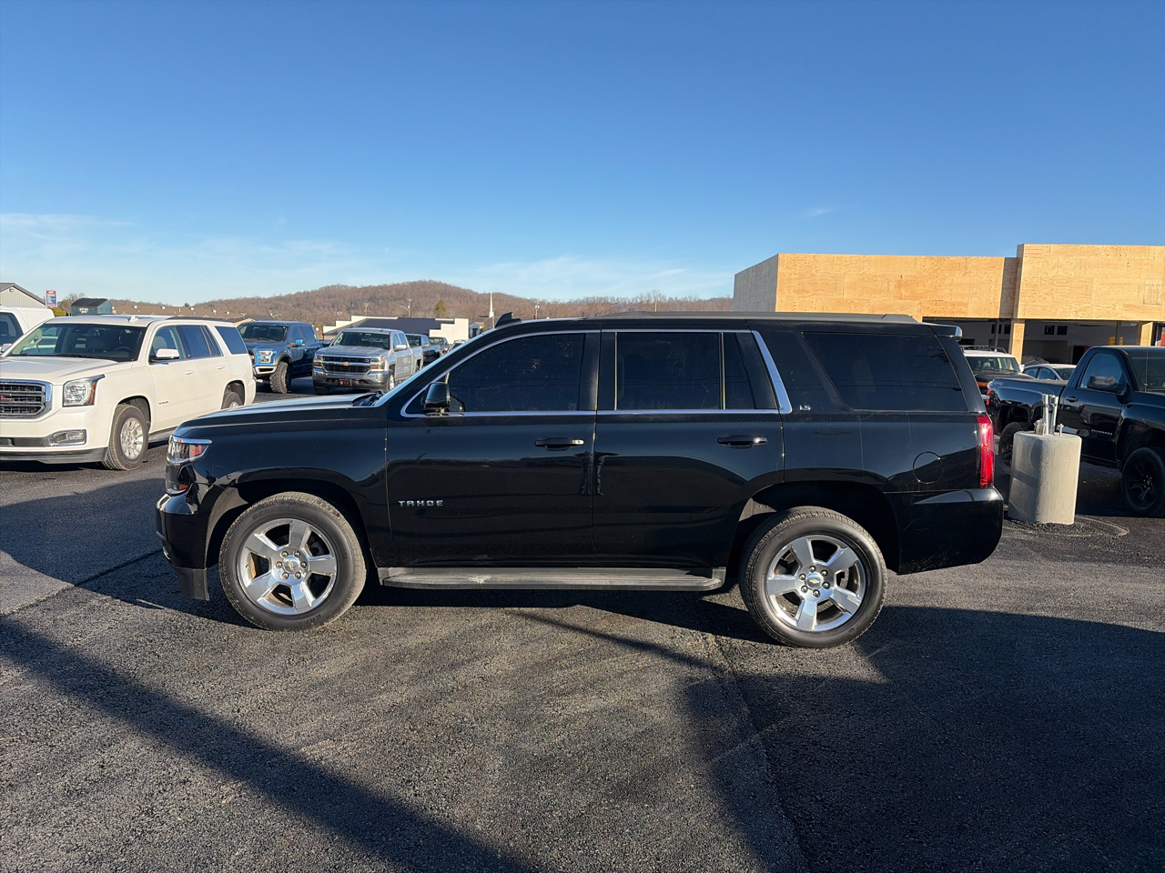 Chevrolet Tahoe 4WD 4dr LS 2016