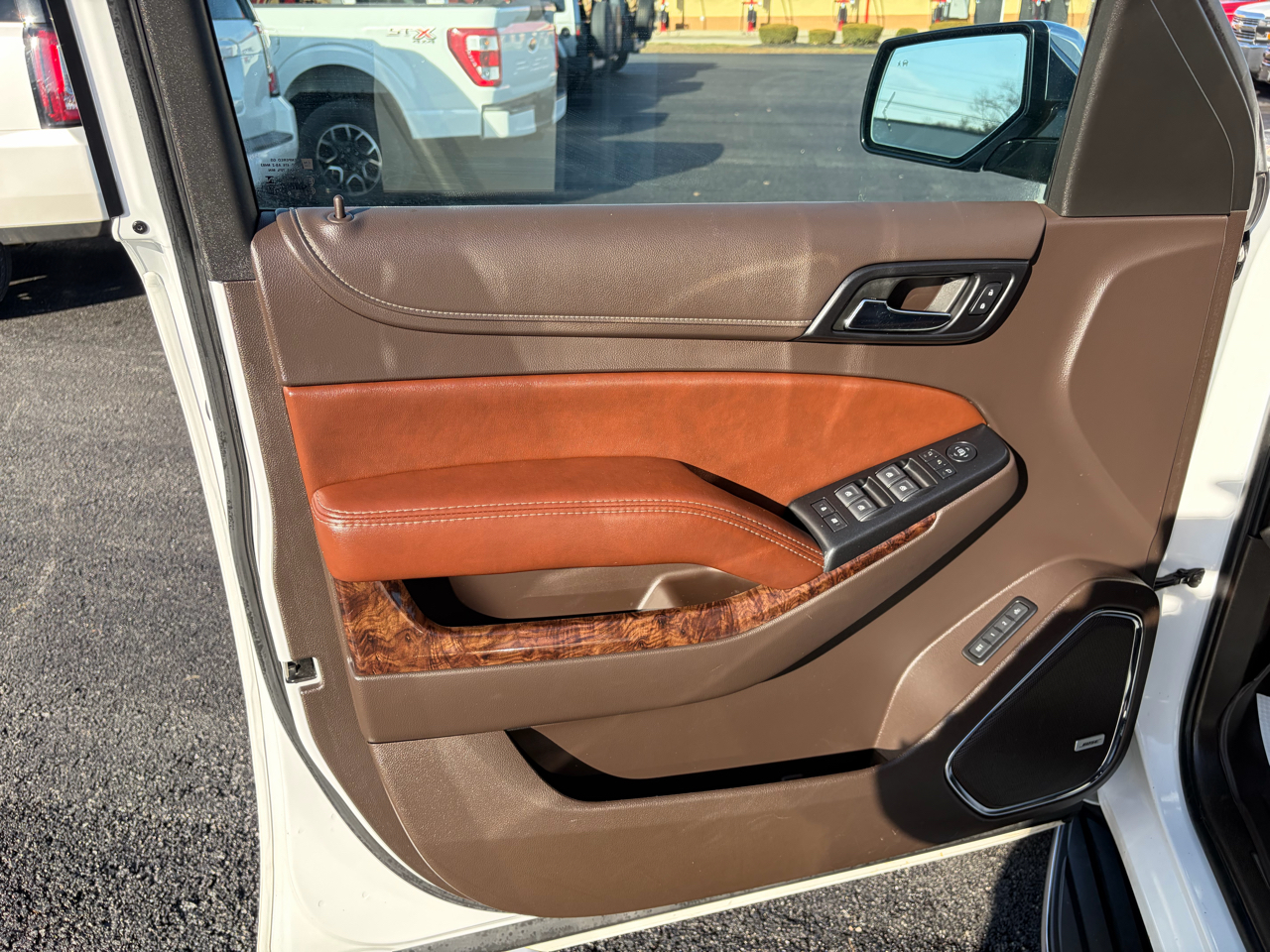 Chevrolet Tahoe 4WD 4dr Premier 2017