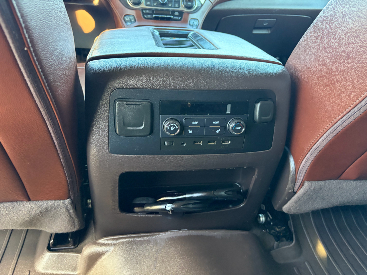 Chevrolet Tahoe 4WD 4dr Premier 2017