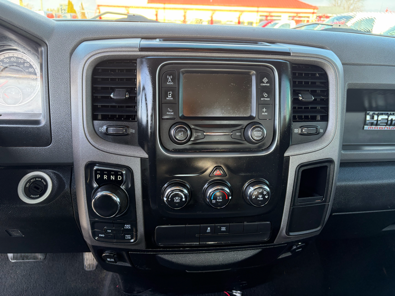 RAM 1500 4WD Quad Cab 140.5" Express 2016