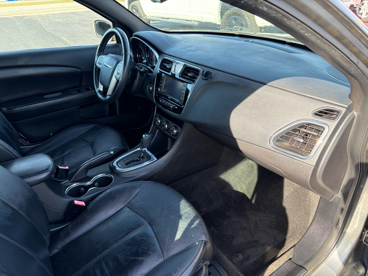 Chrysler 200 4dr Sdn Limited 2012