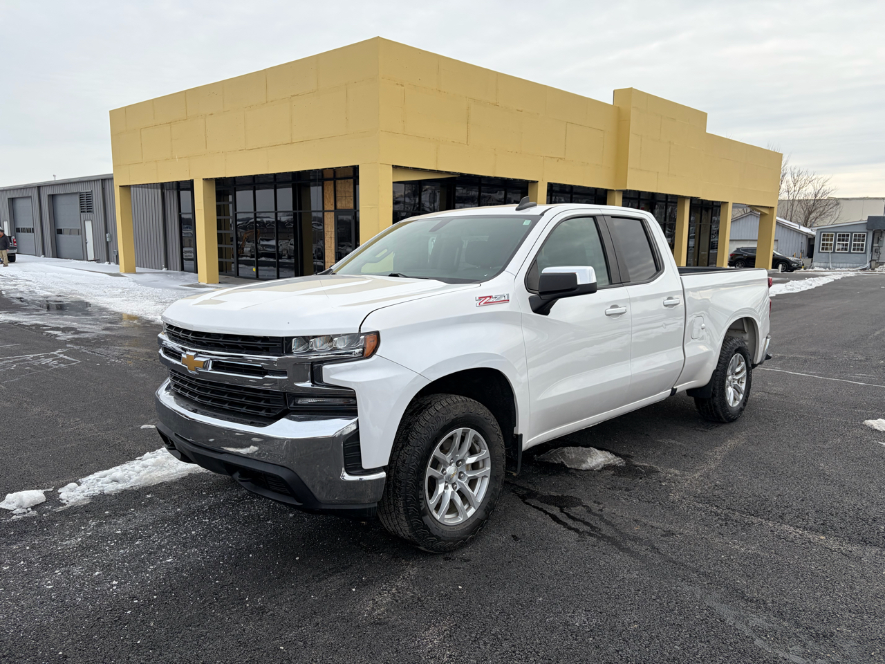 Chevrolet Silverado 1500 4WD Double Cab 147" LT 2020