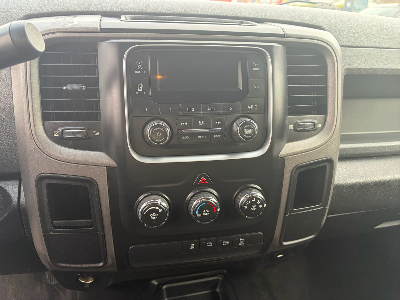 RAM 3500 Tradesman 4x4 Crew Cab 8' Box 2018