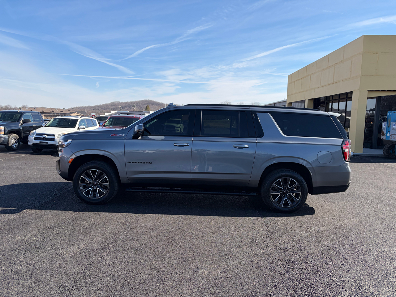 Chevrolet Suburban 4WD 4dr Z71 2021