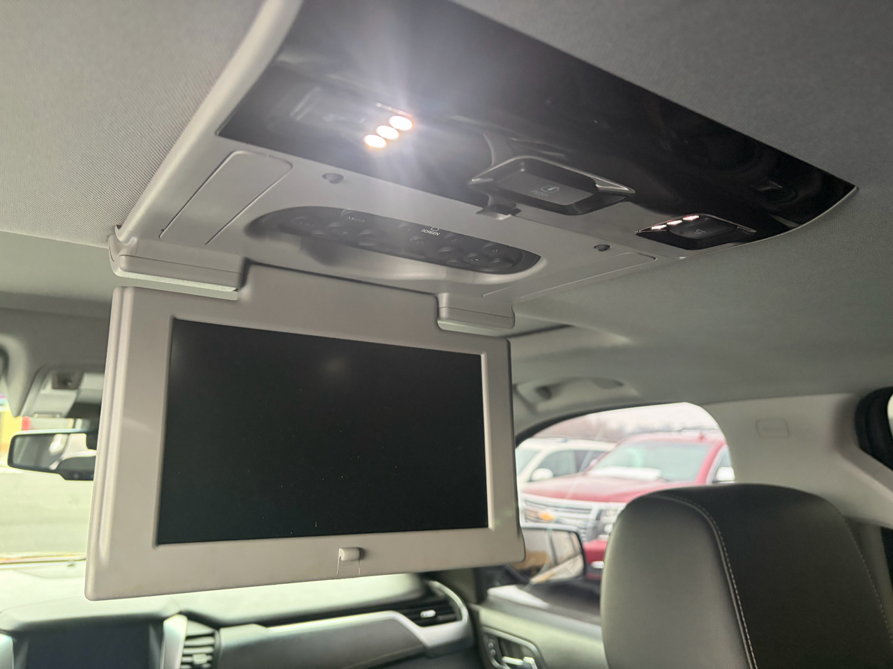 Chevrolet Tahoe 4WD 4dr Premier 2017