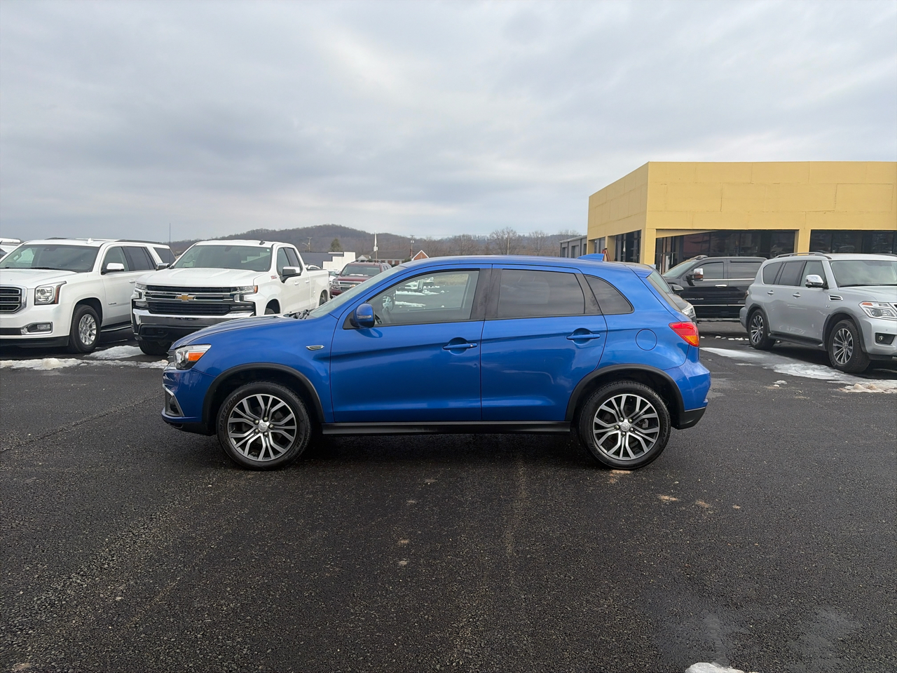 Mitsubishi Outlander Sport ES 2.0 CVT 2019