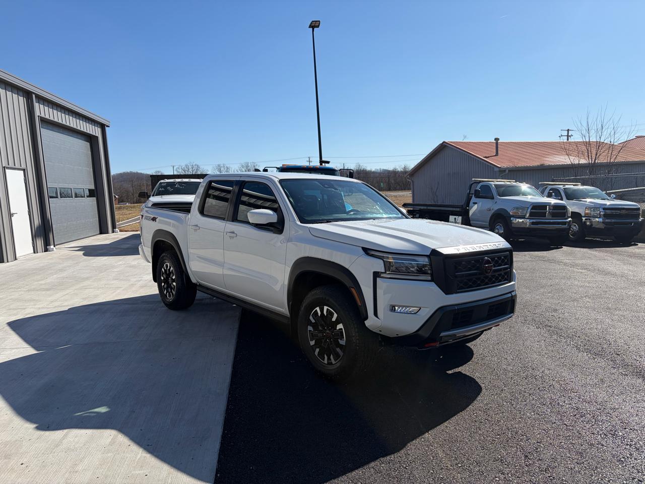 Nissan Frontier Crew Cab 4x4 PRO-4X Auto *Ltd Avail* 2023