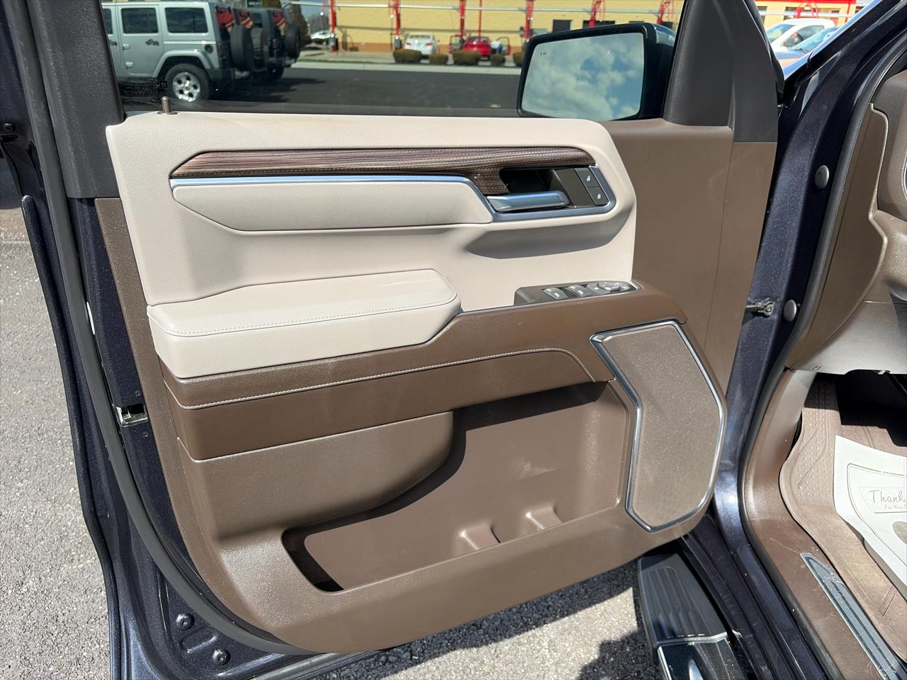 Chevrolet Silverado 1500 4WD Crew Cab 147" LT w/1LT 2023