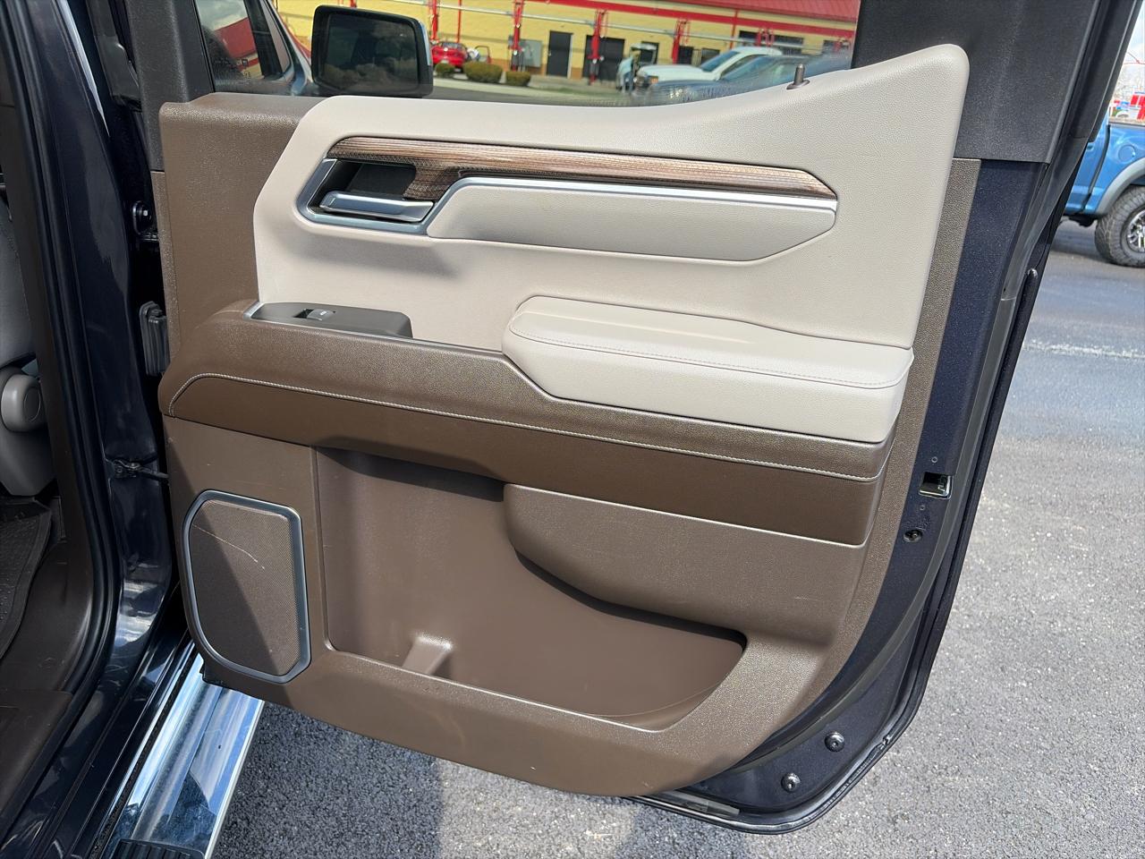 Chevrolet Silverado 1500 4WD Crew Cab 147" LT w/1LT 2023